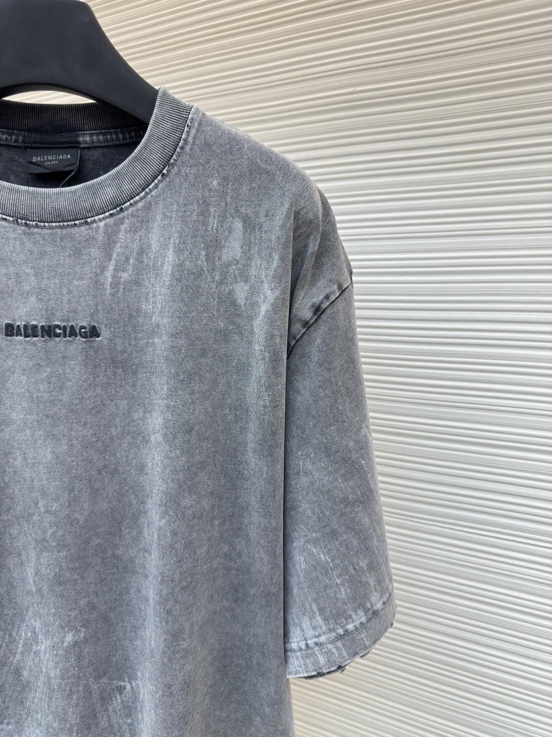 Balenciaga 巴黎世家 水洗做旧油漆泼墨刺绣字母短袖 T恤 圆领 夏季 A5 