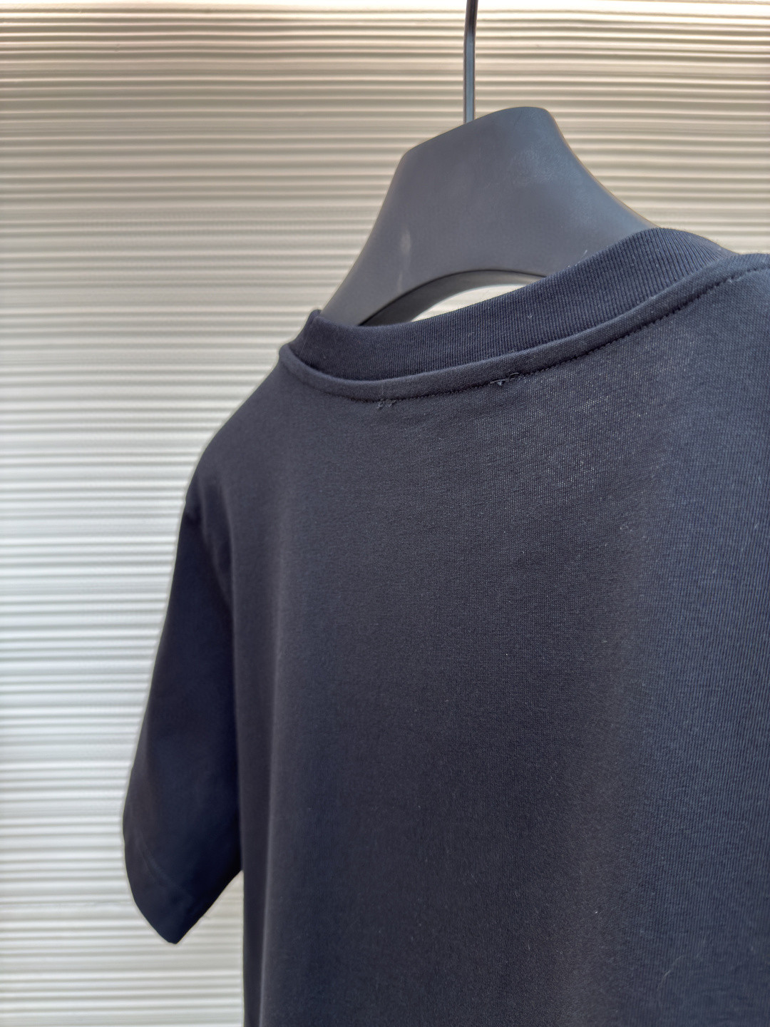 LOUIS VUITTON 路易威登 LV 链条烫钻logo圆领T恤 短袖 女款 白色 黑色 A0 1AI484