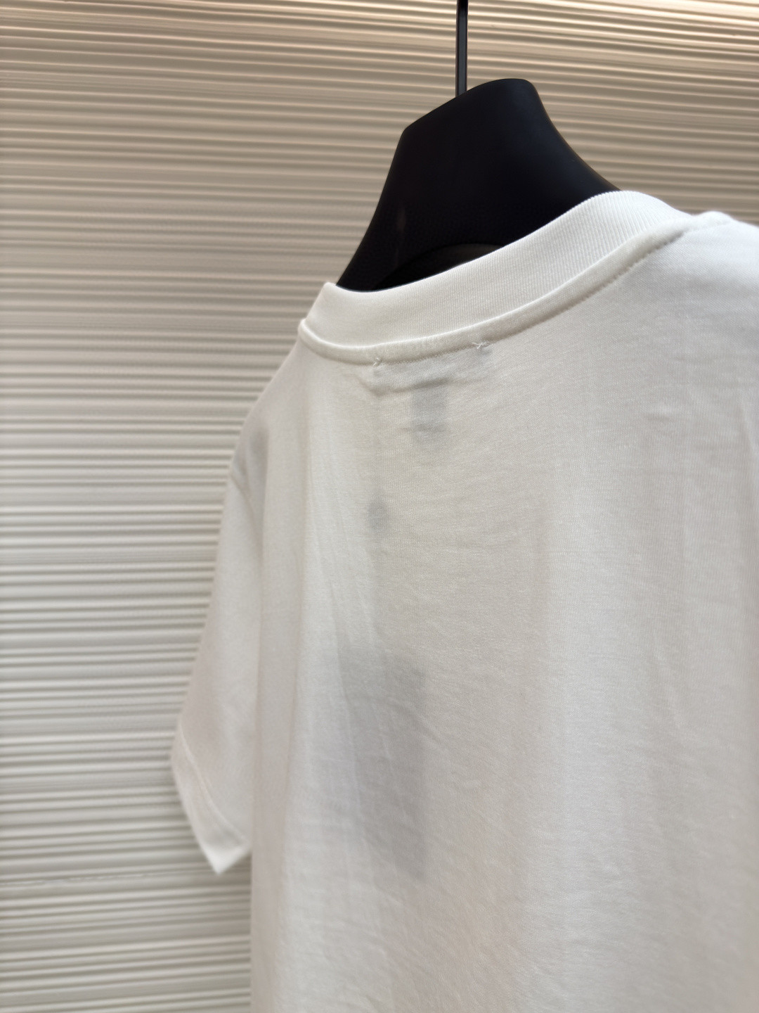 LOUIS VUITTON 路易威登 LV 链条烫钻logo圆领T恤 短袖 女款 白色 黑色 A0 1AI484