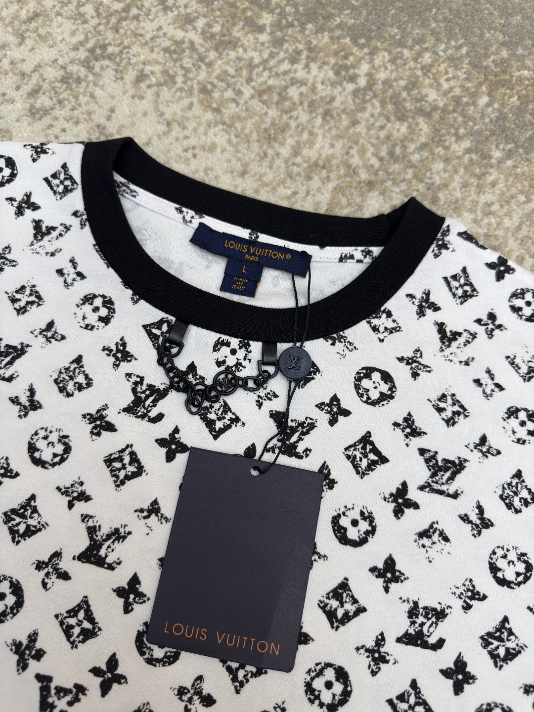 LOUIS VUITTON 路易威登 LV 链条满印logo圆领T恤 短袖 女款 白色 A0 1AGTSZ