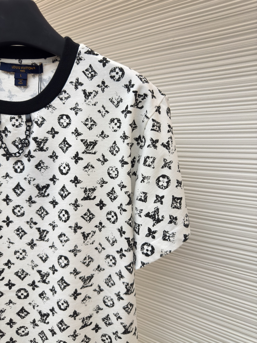 LOUIS VUITTON 路易威登 LV 链条满印logo圆领T恤 短袖 女款 白色 A0 1AGTSZ