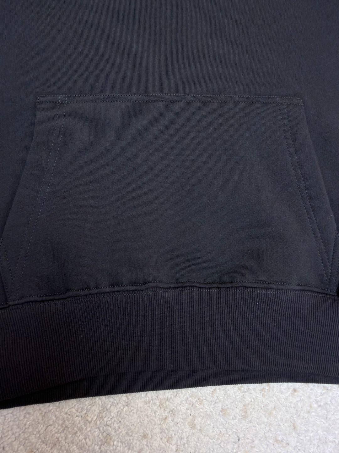 DIOR 迪奥 织缎徽章连帽卫衣 外套 长袖 黑色 B0 613J691C0531-C889