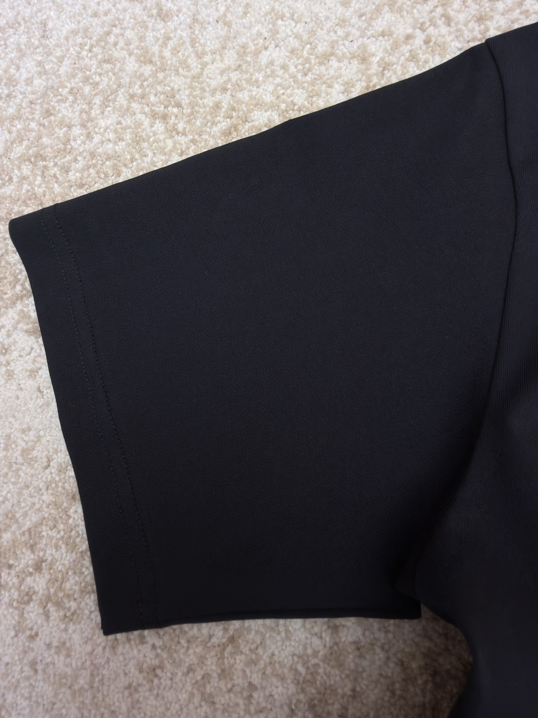 GUCCI 古驰 锋刃字母logo印花 短袖 T恤 圆领 套头 夏季 黑色（黄红） 白色（黄粉）A0 