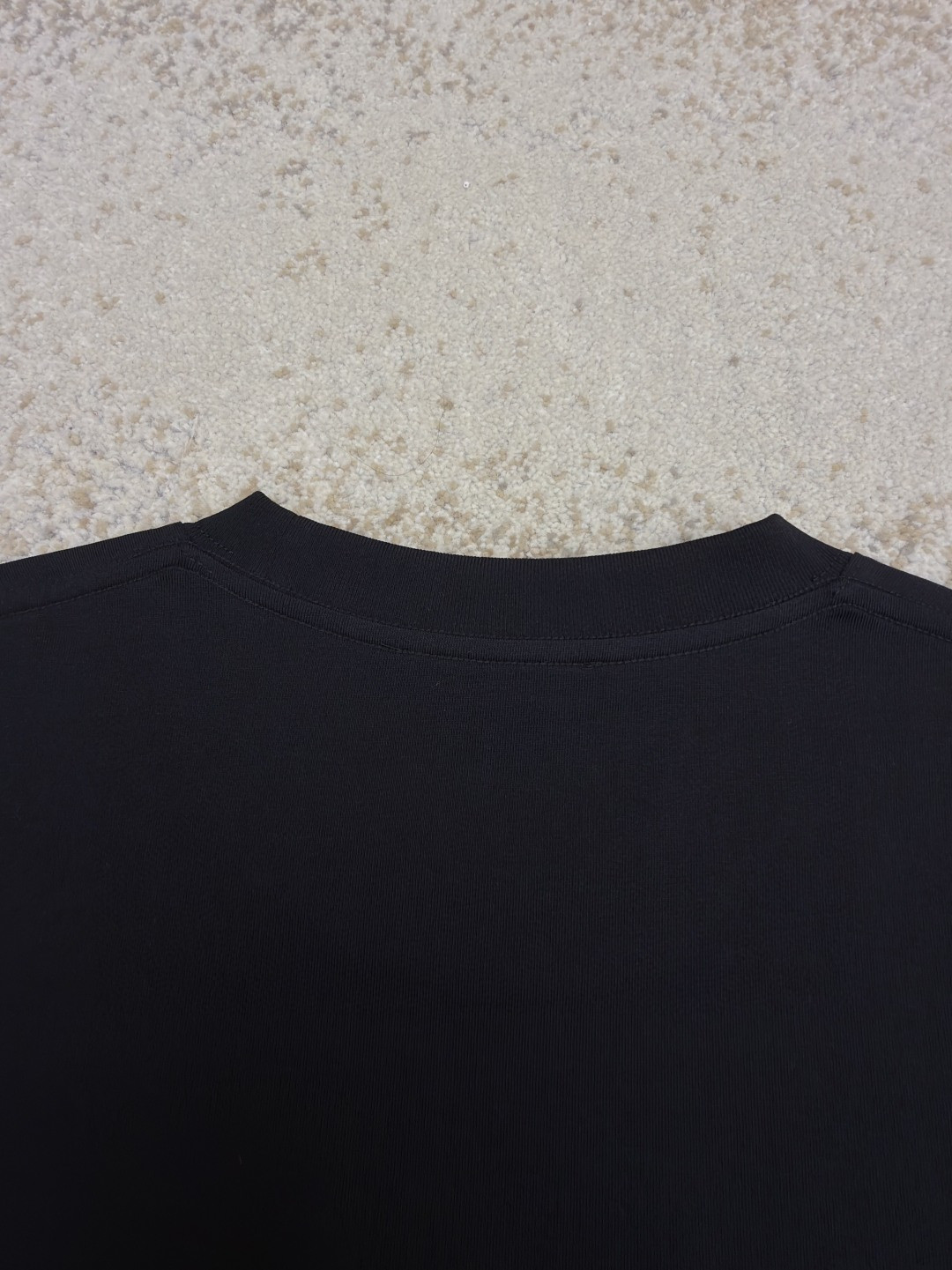 GUCCI 古驰 锋刃字母logo印花 短袖 T恤 圆领 套头 夏季 黑色（黄红） 白色（黄粉）A0 