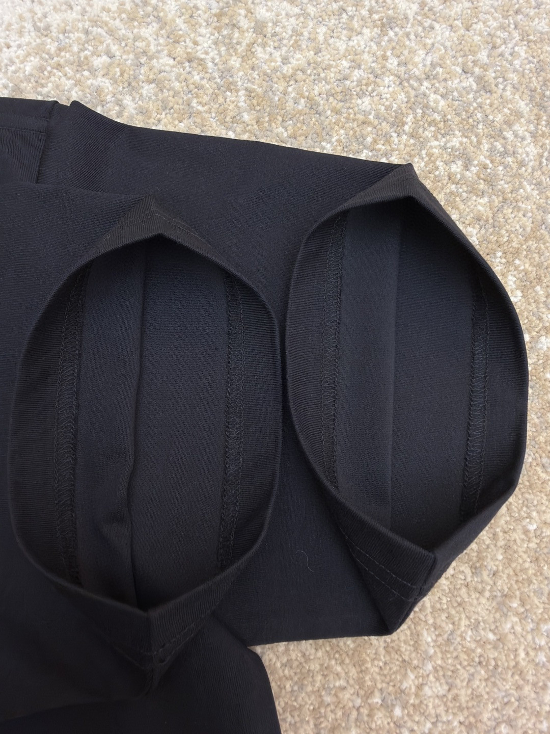 GUCCI 古驰 锋刃字母logo印花 短袖 T恤 圆领 套头 夏季 黑色（黄红） 白色（黄粉）A0 