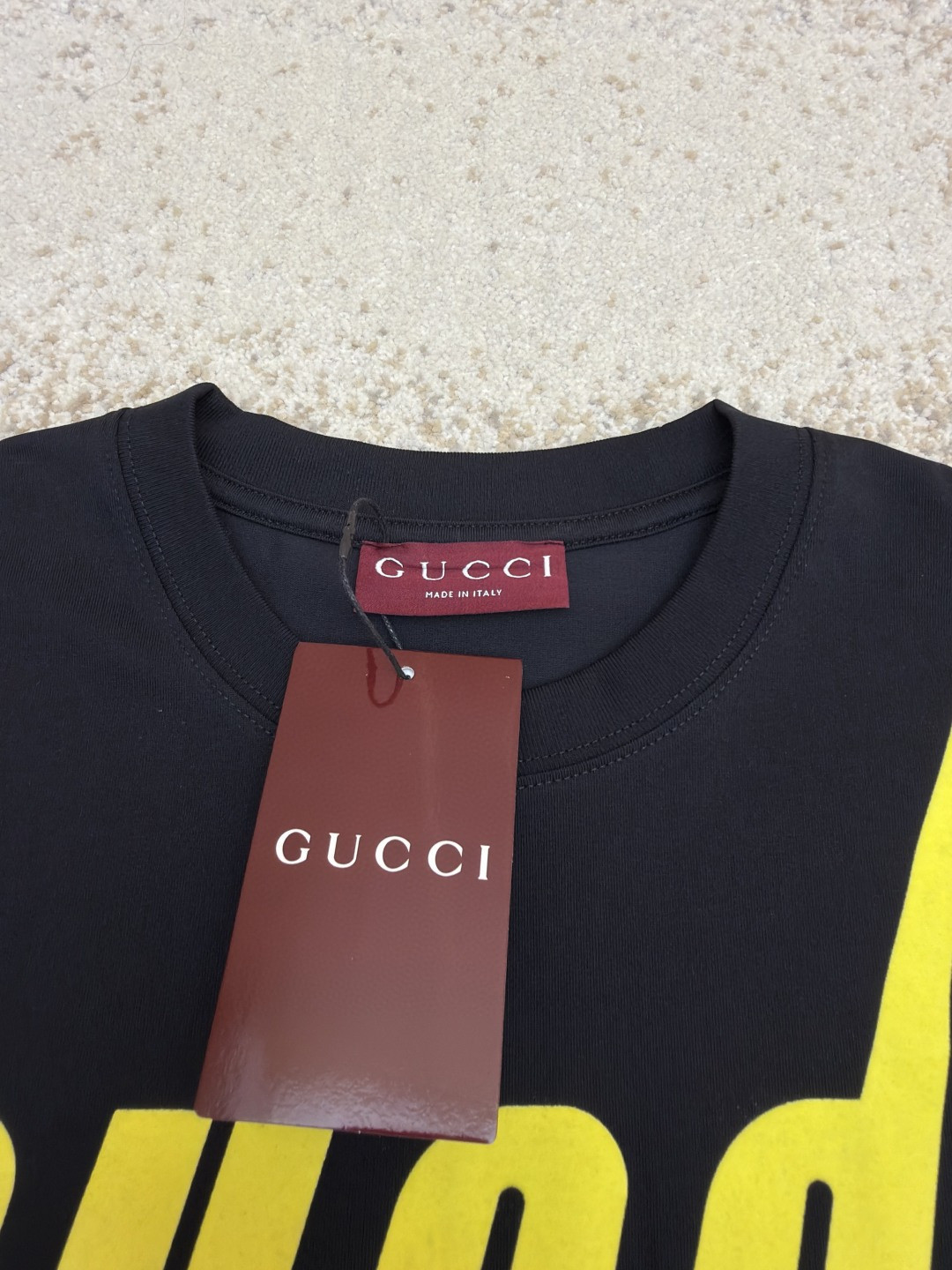 GUCCI 古驰 锋刃字母logo印花 短袖 T恤 圆领 套头 夏季 黑色（黄红） 白色（黄粉）A0 