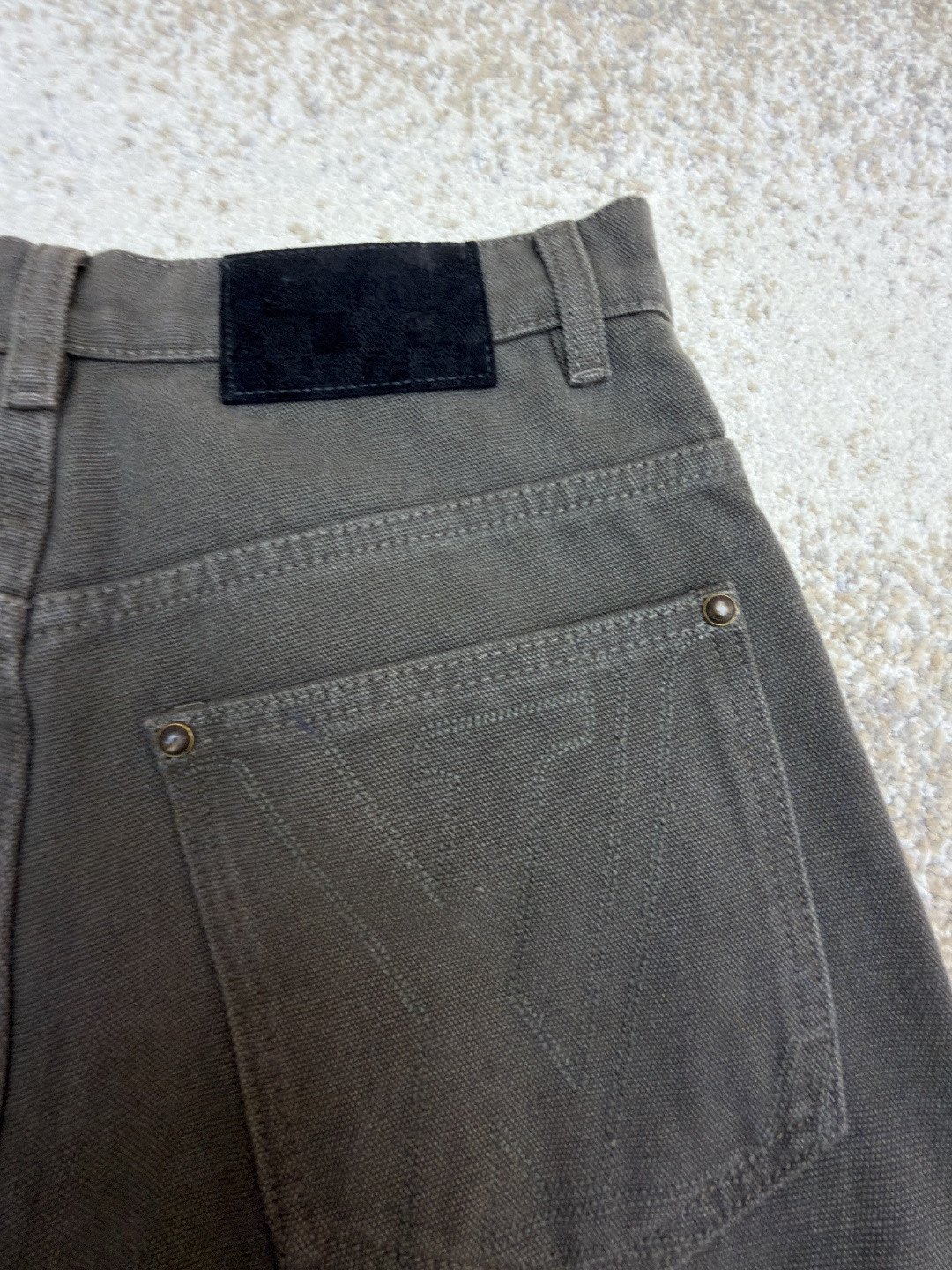 LOUIS VUITTON 路易威登 字母提花军绿珠帆卷边牛仔裤 长裤 裤子 B0 1AJCU2