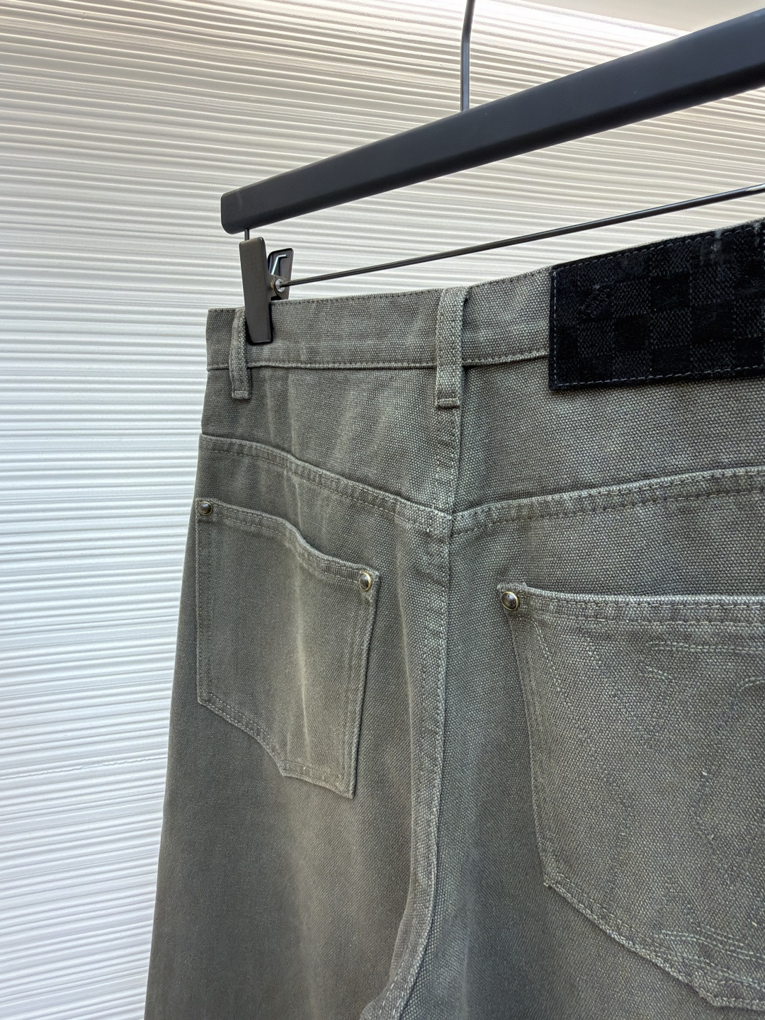 LOUIS VUITTON 路易威登 字母提花军绿珠帆卷边牛仔裤 长裤 裤子 B0 1AJCU2