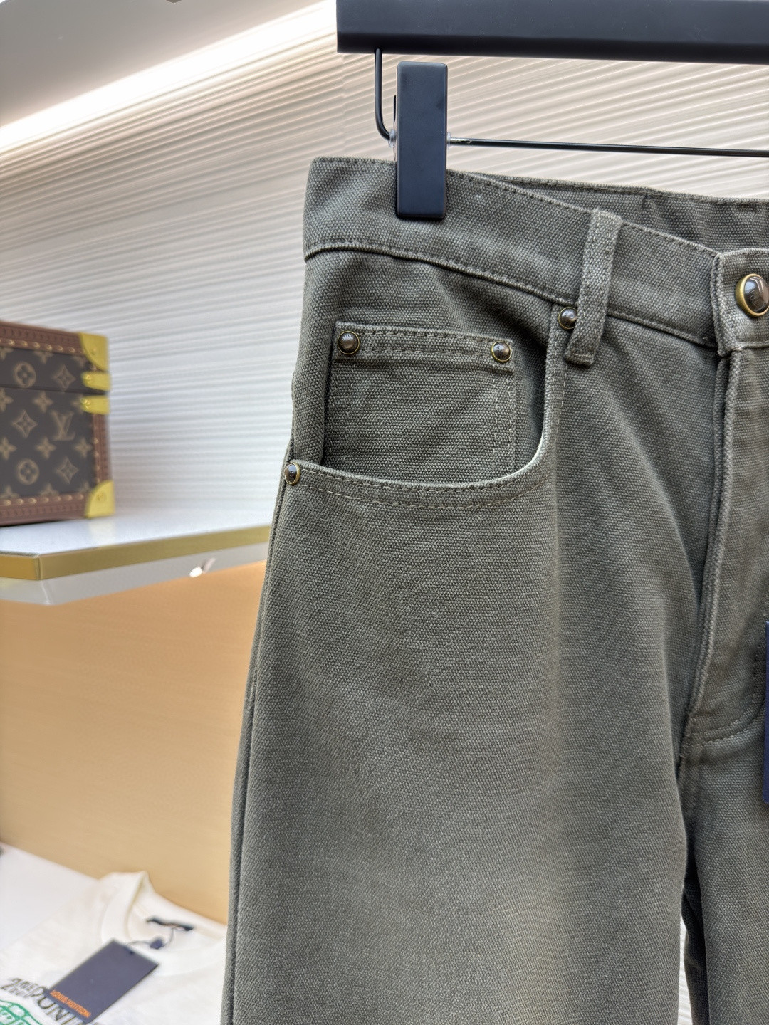 LOUIS VUITTON 路易威登 字母提花军绿珠帆卷边牛仔裤 长裤 裤子 B0 1AJCU2