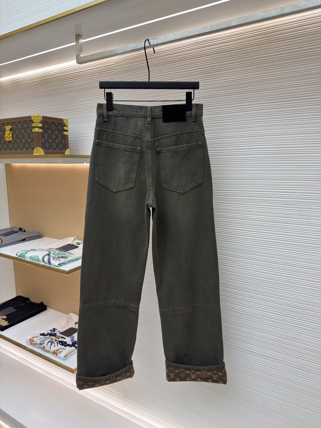 LOUIS VUITTON 路易威登 字母提花军绿珠帆卷边牛仔裤 长裤 裤子 B0 1AJCU2