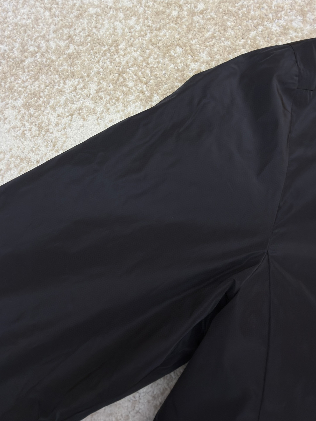 PRADA 普拉达 再生尼龙双面两穿拉链立领夹克 外套 长袖 黑色 B0 SGH057-1060-F082P-09