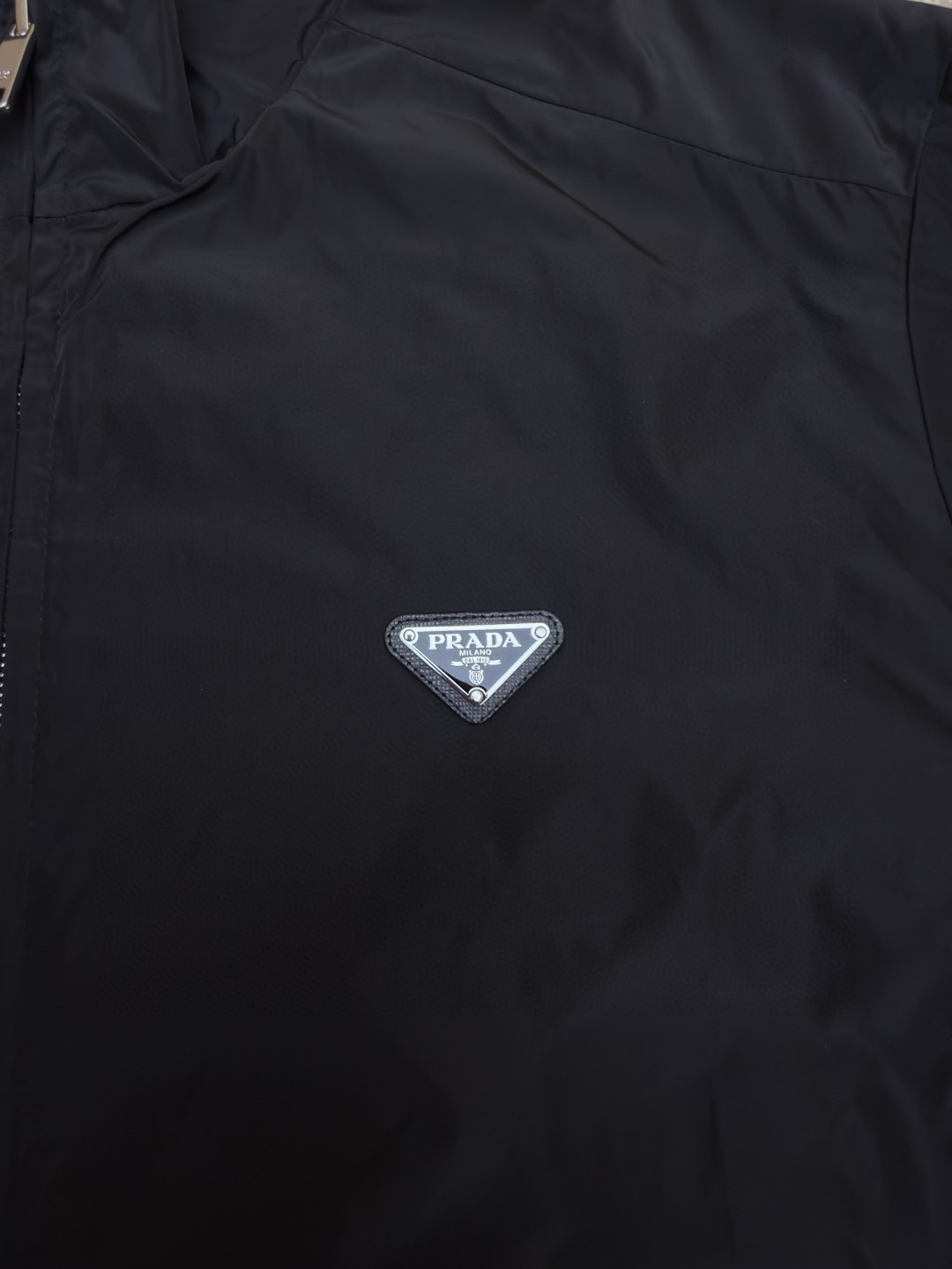 PRADA 普拉达 再生尼龙双面两穿拉链立领夹克 外套 长袖 黑色 B0 SGH057-1060-F082P-09