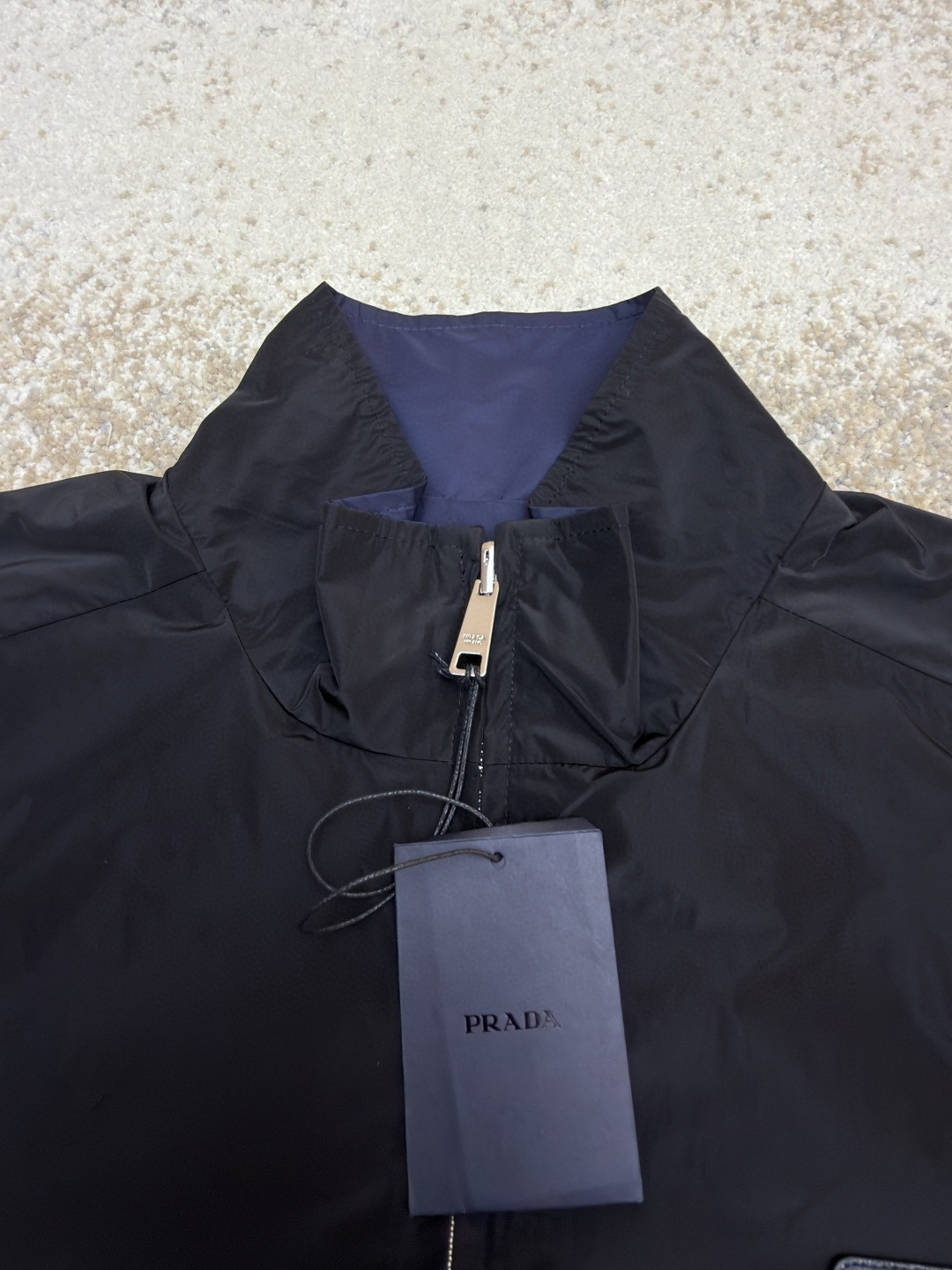 PRADA 普拉达 再生尼龙双面两穿拉链立领夹克 外套 长袖 黑色 B0 SGH057-1060-F082P-09