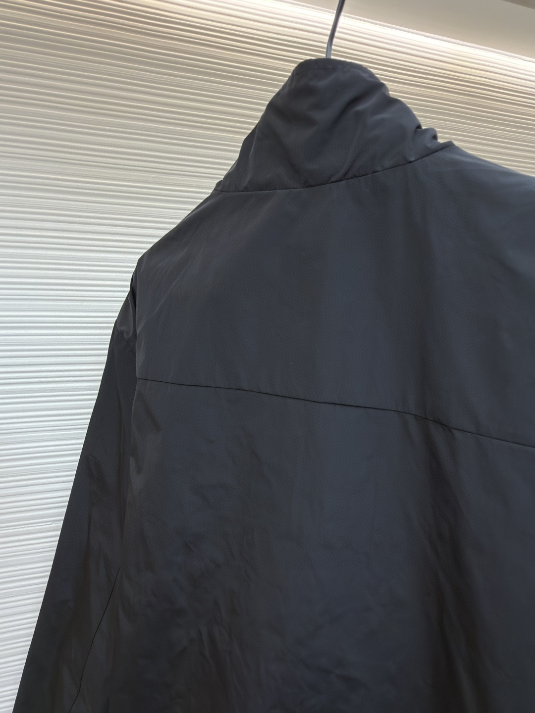 PRADA 普拉达 再生尼龙双面两穿拉链立领夹克 外套 长袖 黑色 B0 SGH057-1060-F082P-09