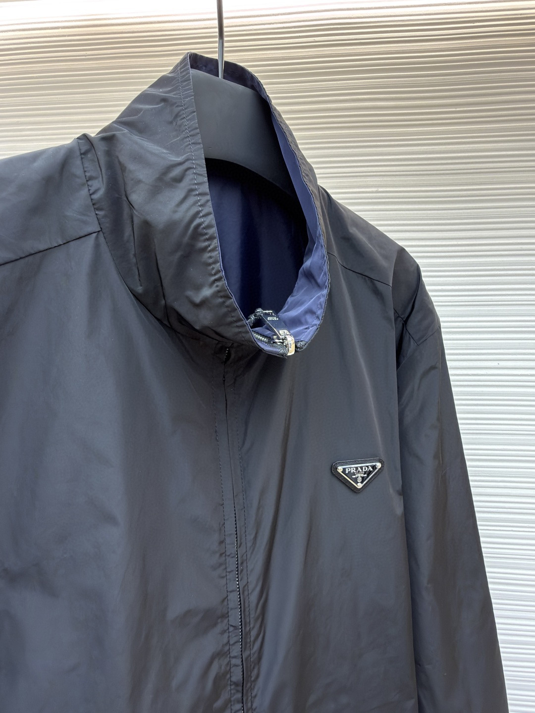 PRADA 普拉达 再生尼龙双面两穿拉链立领夹克 外套 长袖 黑色 B0 SGH057-1060-F082P-09