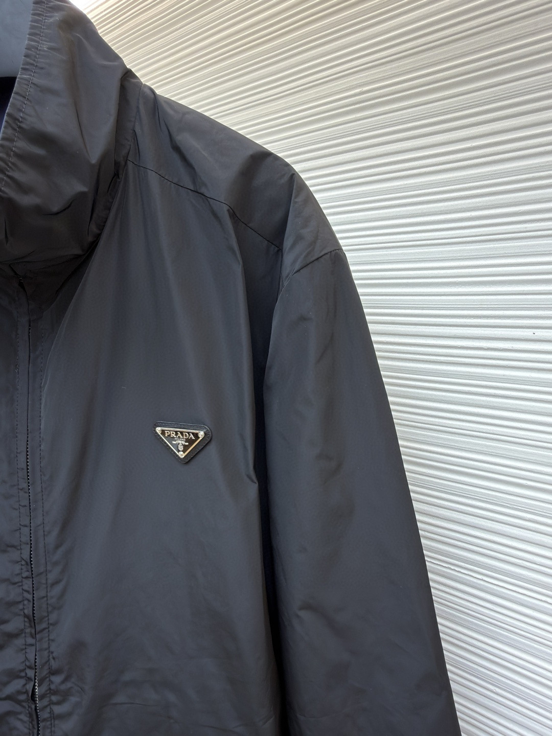 PRADA 普拉达 再生尼龙双面两穿拉链立领夹克 外套 长袖 黑色 B0 SGH057-1060-F082P-09