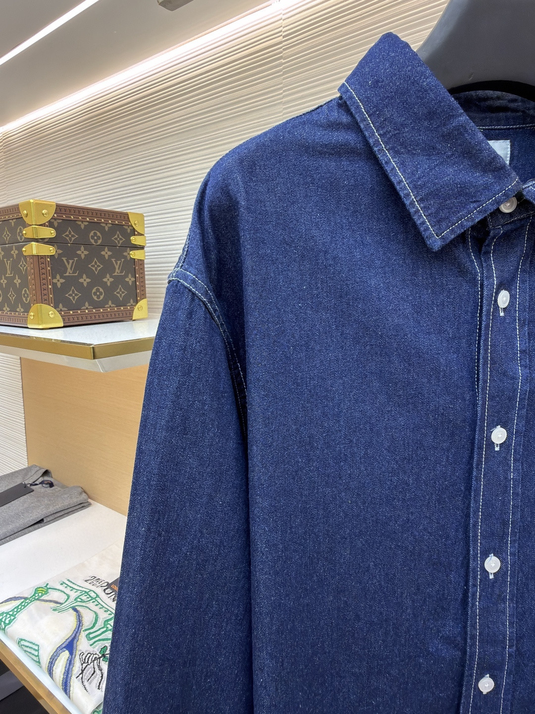 CELINE 赛琳 刺绣logo牛仔衬衫 牛仔衣 外套 夹克 长袖 蓝色 B0 RC0BE2N67-GGG3