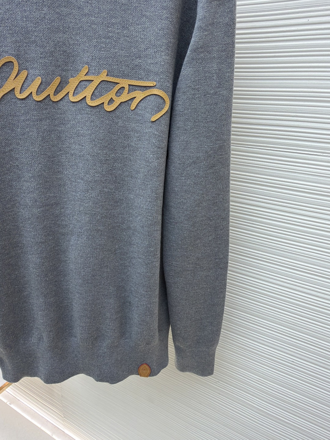 LOUIS VUITTON 路易威登 字母皮革标识针织连帽衫 卫衣 外套 灰色 B0 1AJSNV