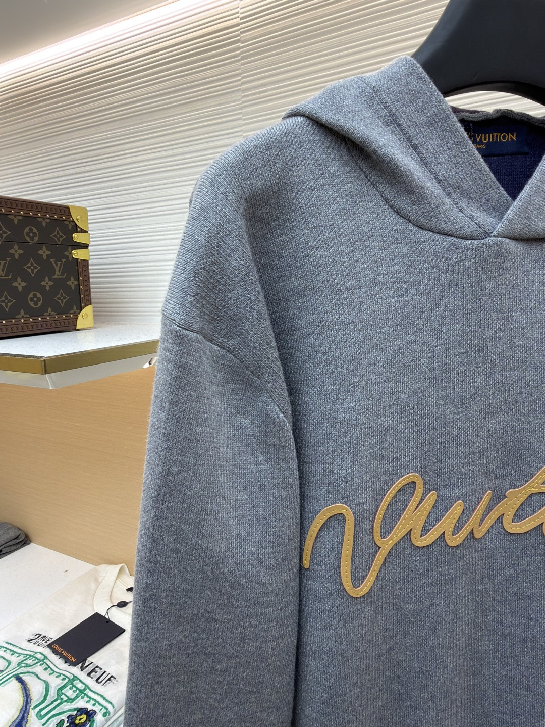LOUIS VUITTON 路易威登 字母皮革标识针织连帽衫 卫衣 外套 灰色 B0 1AJSNV