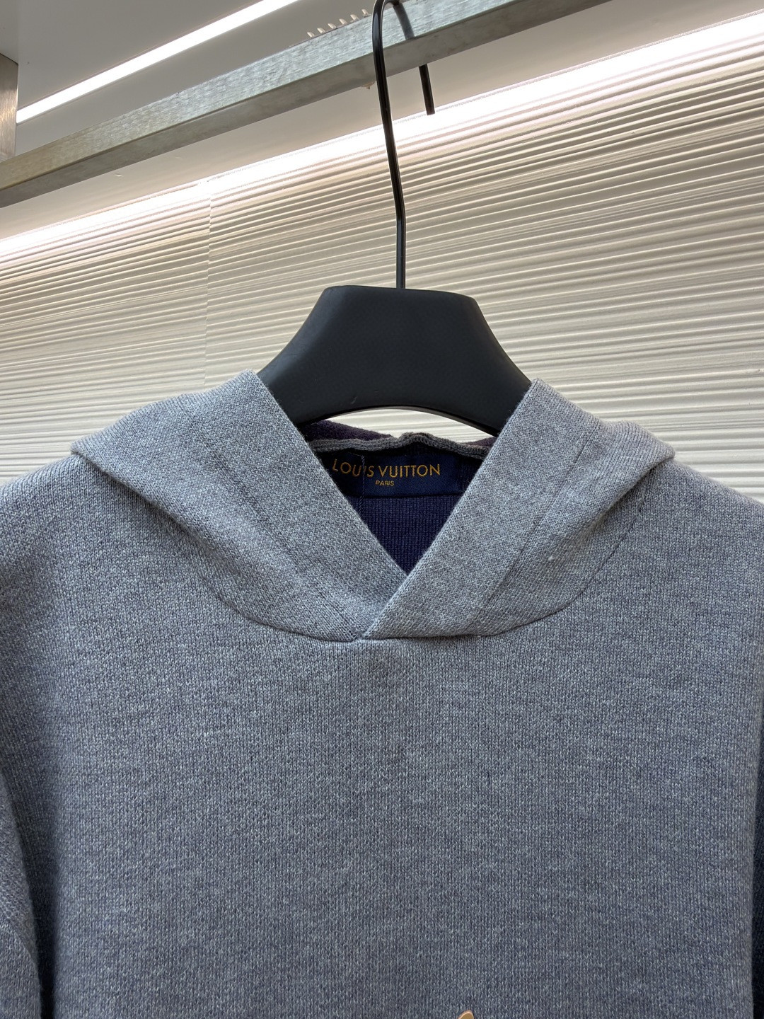 LOUIS VUITTON 路易威登 字母皮革标识针织连帽衫 卫衣 外套 灰色 B0 1AJSNV