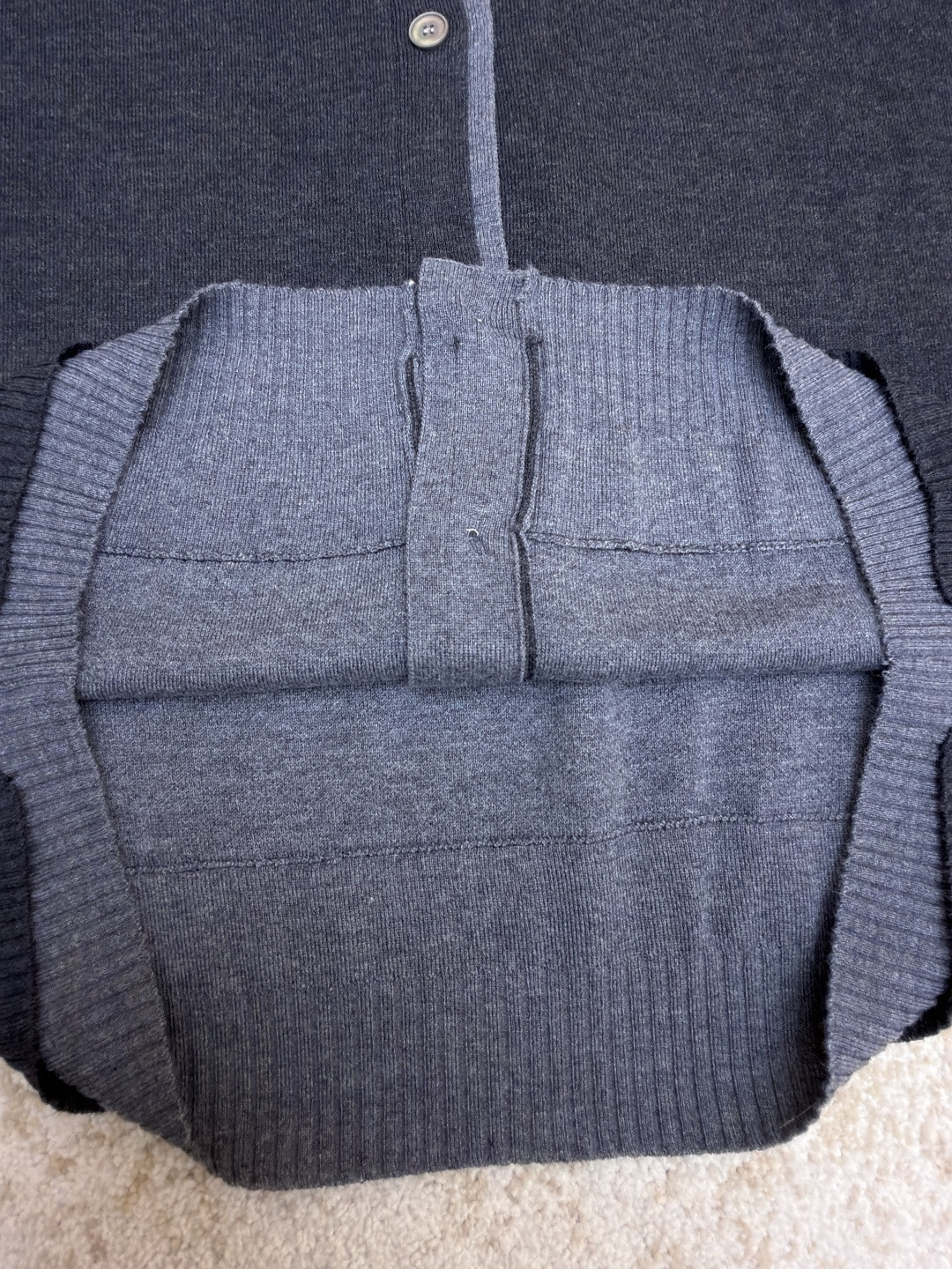 MIU MIU 缪缪 拼色假两件V领开衫 毛衣 外套 长袖 灰色 蓝色 B0 MMF918-15RK-F0G55-S-OOO