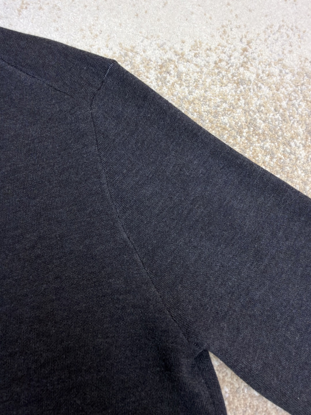 MIU MIU 缪缪 拼色假两件V领开衫 毛衣 外套 长袖 灰色 蓝色 B0 MMF918-15RK-F0G55-S-OOO