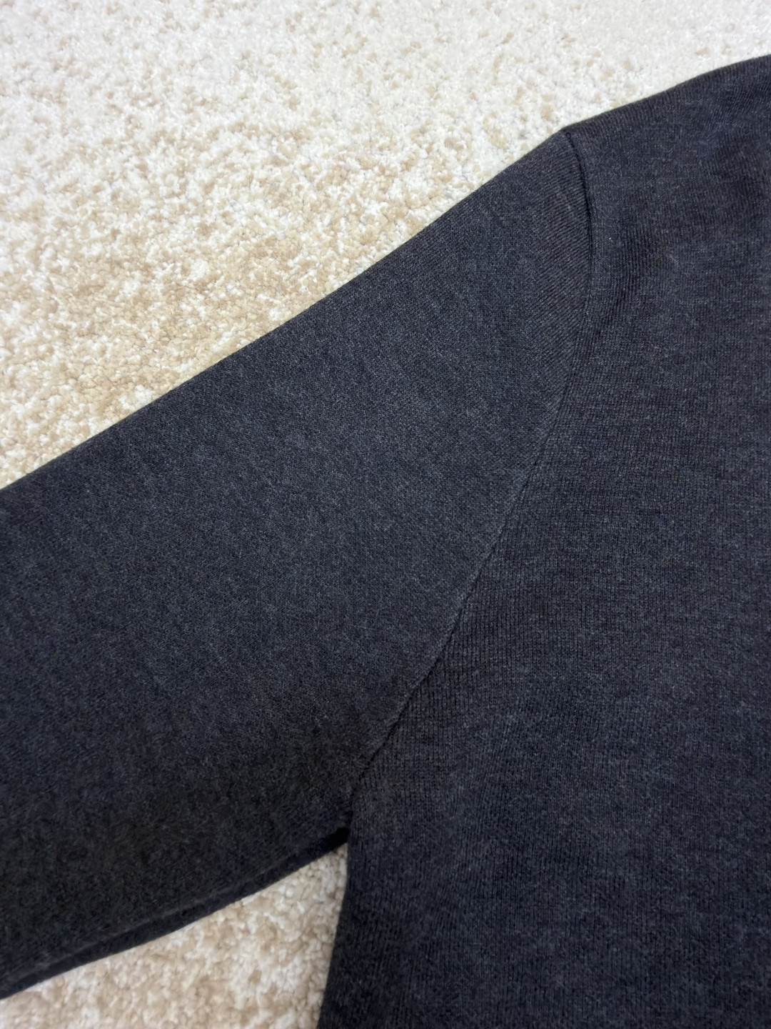 MIU MIU 缪缪 拼色假两件V领开衫 毛衣 外套 长袖 灰色 蓝色 B0 MMF918-15RK-F0G55-S-OOO