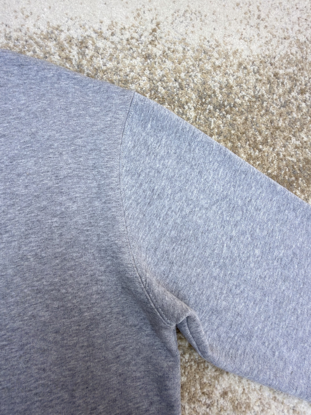 GUCCl 古驰锁扣刺绣圆领卫衣 外套 长袖 灰色 A5 848737-XJHOK-1056