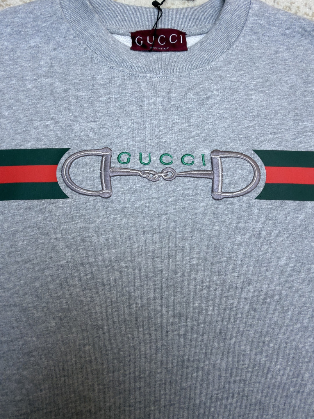 GUCCl 古驰锁扣刺绣圆领卫衣 外套 长袖 灰色 A5 848737-XJHOK-1056