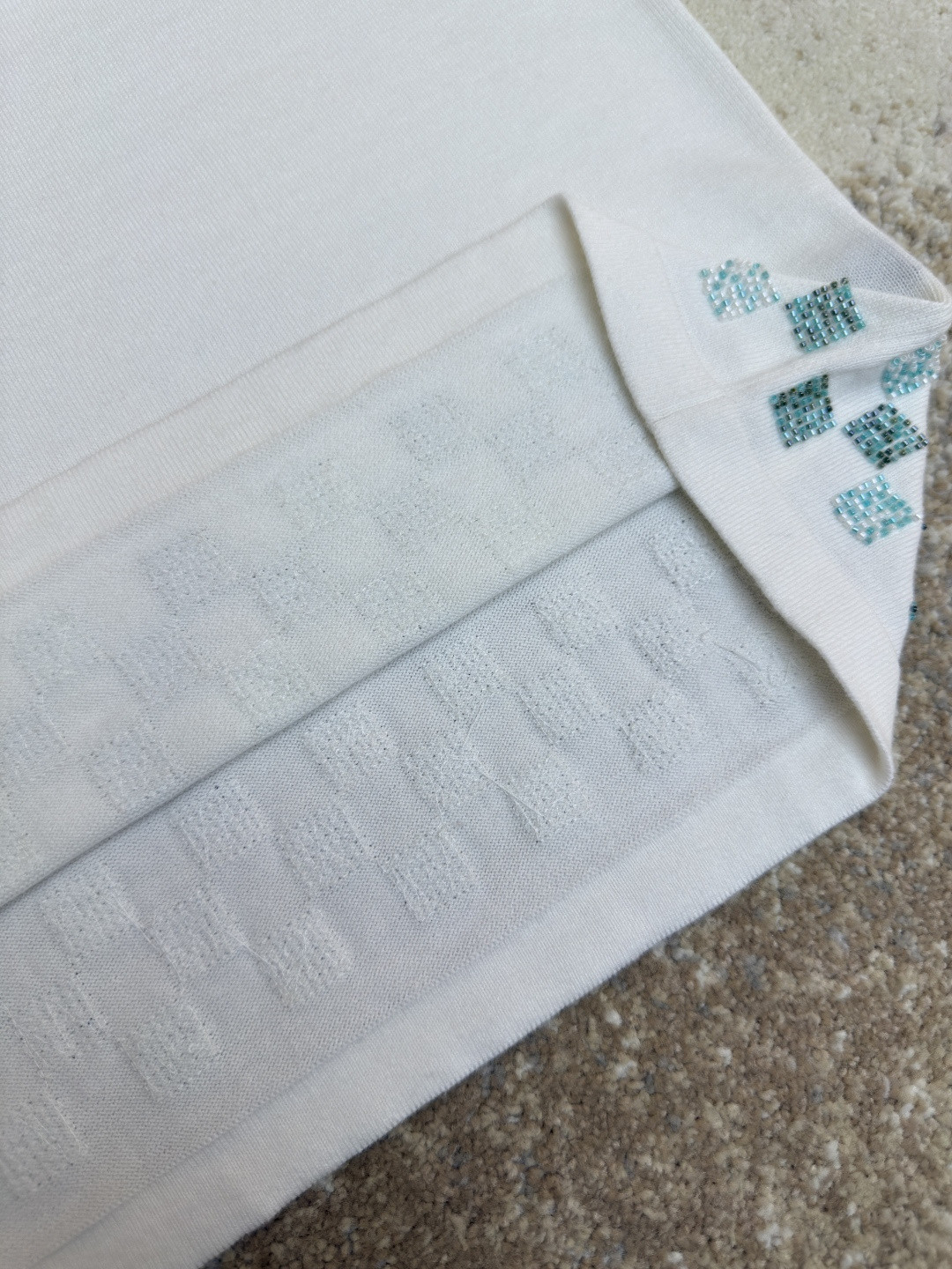 LOUIS VUITTON 路易威登 LV 装饰细节珠饰毛织短袖 T恤 针织衫 白色 B0 1AHVO8