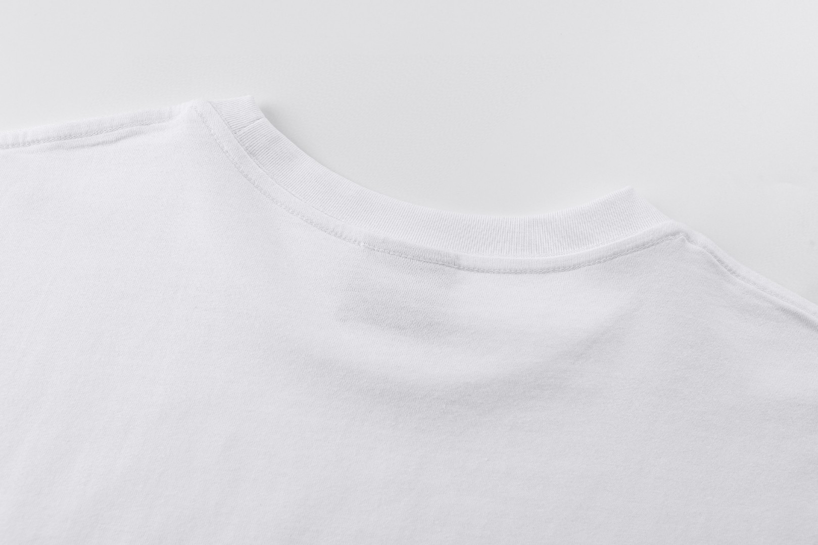 DIOR 迪奥 刺绣平纹圆领T恤 短袖 白色 黑色 A0 683J606A0677-C989