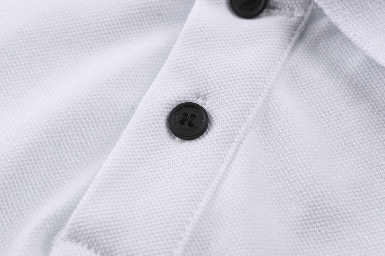 Moncler 蒙口 标识贴片Polo衫 短袖 T恤 夏季 白色 黑色 A0 K20918A0001284556001