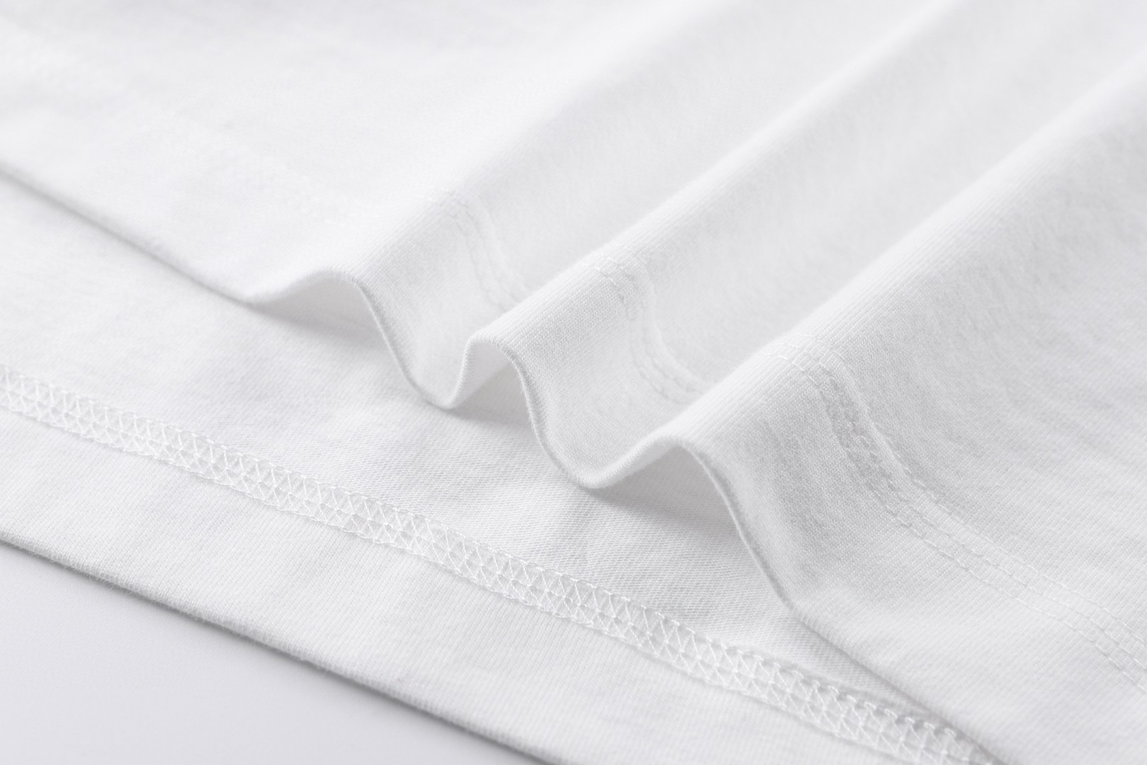 Burberry 巴宝莉肩带格纹装饰T恤 短袖 夏季 白色 黑色 A0 81062461