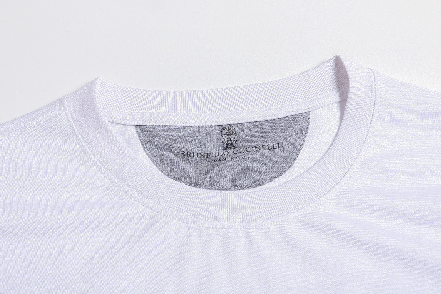 Brunello Cucinelli BC 经典刺绣圆领短袖 T恤 黑色 白色 A0