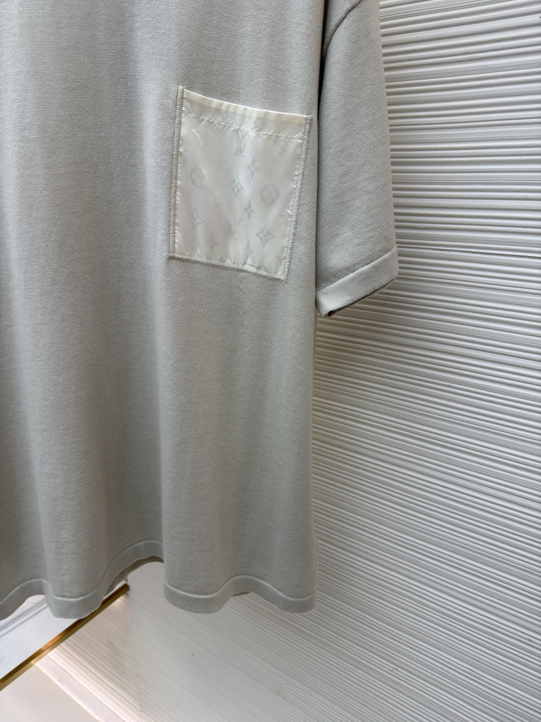 LOUIS VUITTON 路易威登 LV口袋嵌花圆领短袖 T恤 夏款 B0 