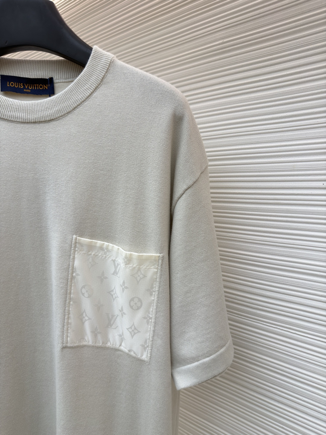 LOUIS VUITTON 路易威登 LV口袋嵌花圆领短袖 T恤 夏款 B0 