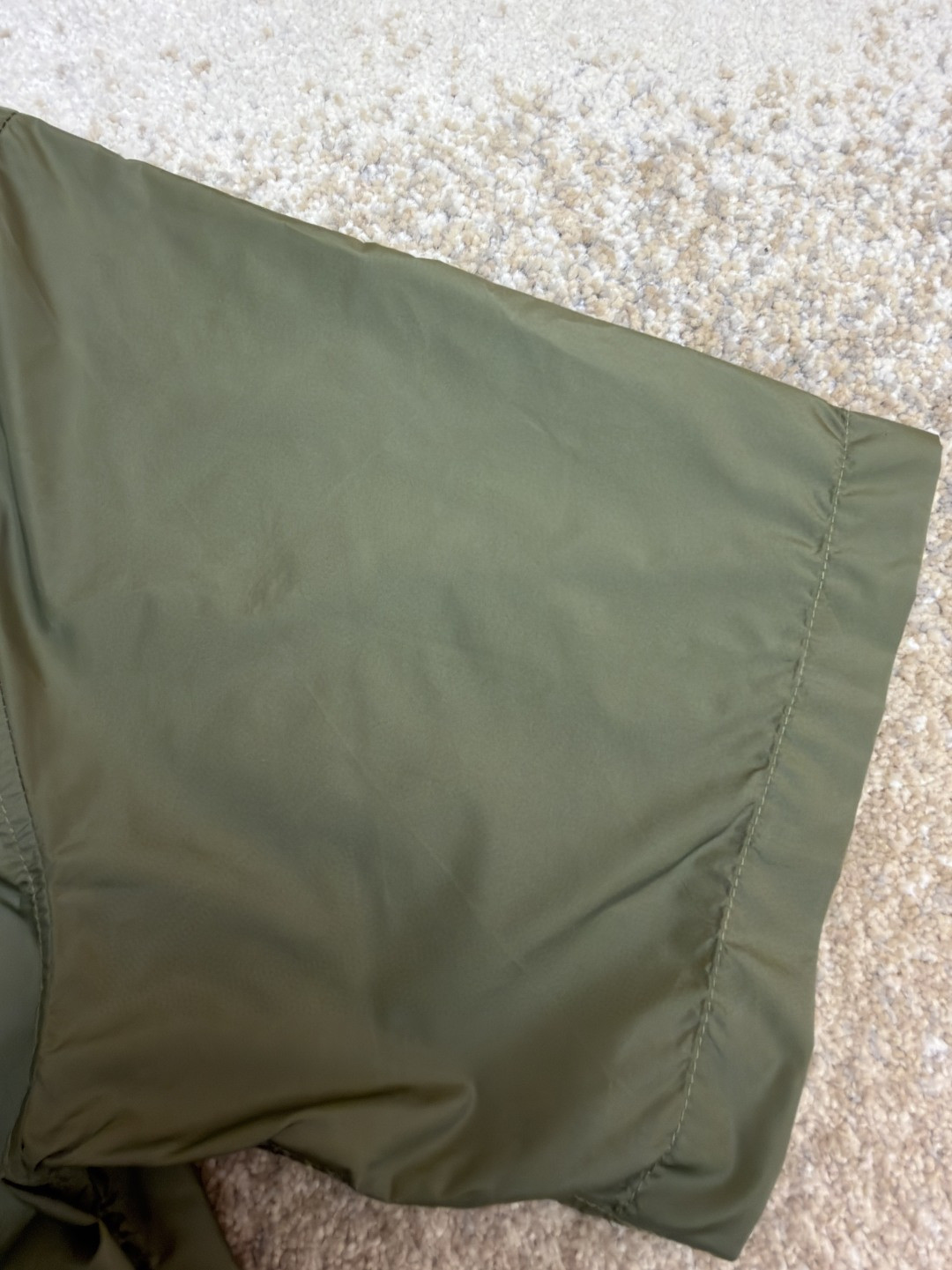 PRADA 普拉达 极简再生尼龙短袖衬衫 外套 绿色 B0 SC758-1WQ9-F0161-S-OOO