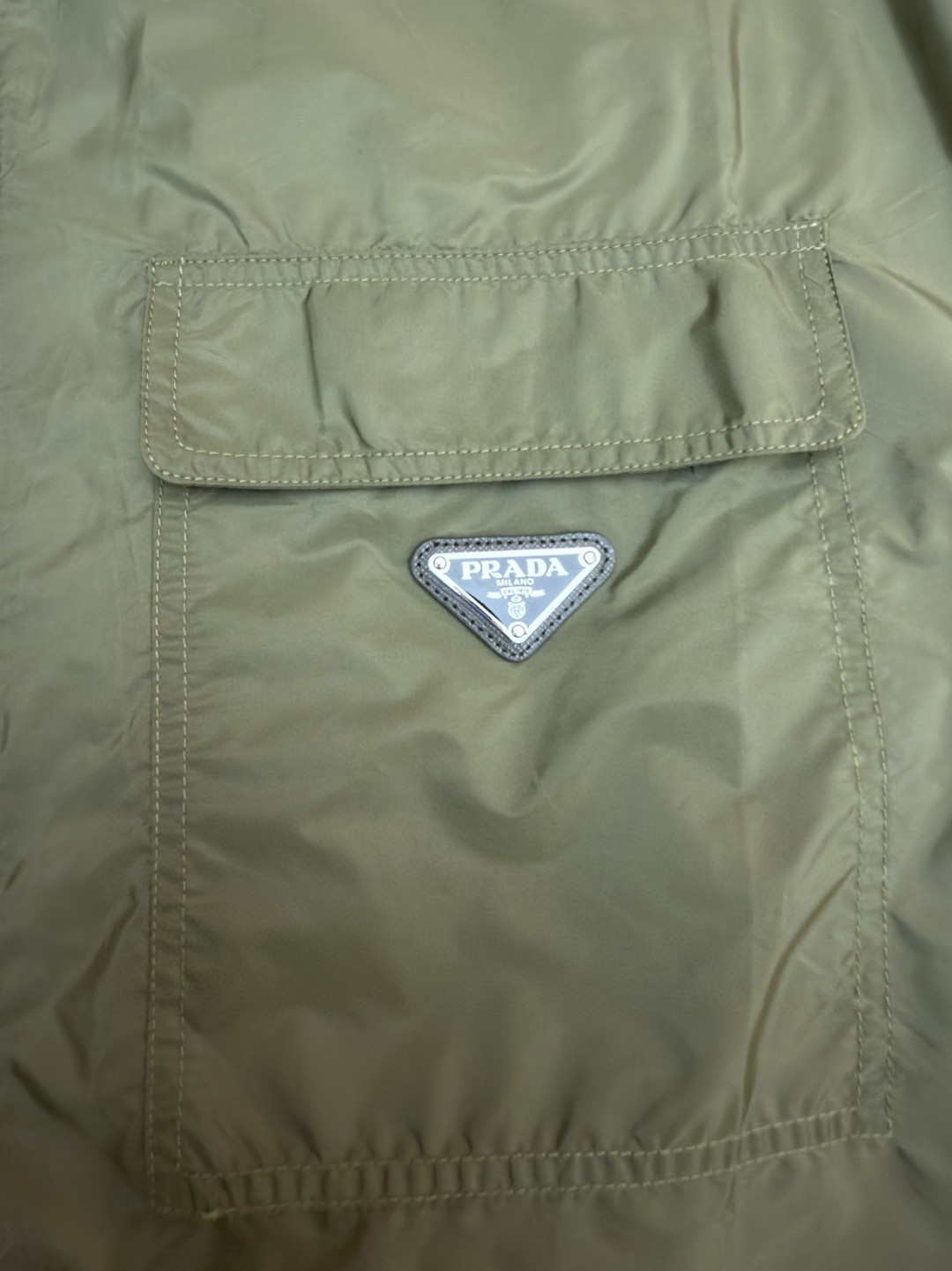 PRADA 普拉达 极简再生尼龙短袖衬衫 外套 绿色 B0 SC758-1WQ9-F0161-S-OOO