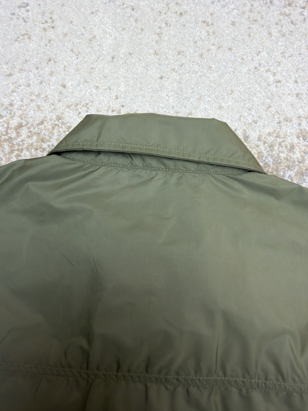 PRADA 普拉达 极简再生尼龙短袖衬衫 外套 绿色 B0 SC758-1WQ9-F0161-S-OOO