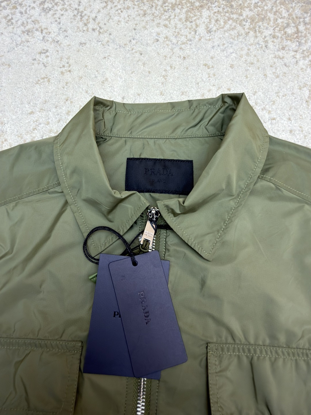 PRADA 普拉达 极简再生尼龙短袖衬衫 外套 绿色 B0 SC758-1WQ9-F0161-S-OOO