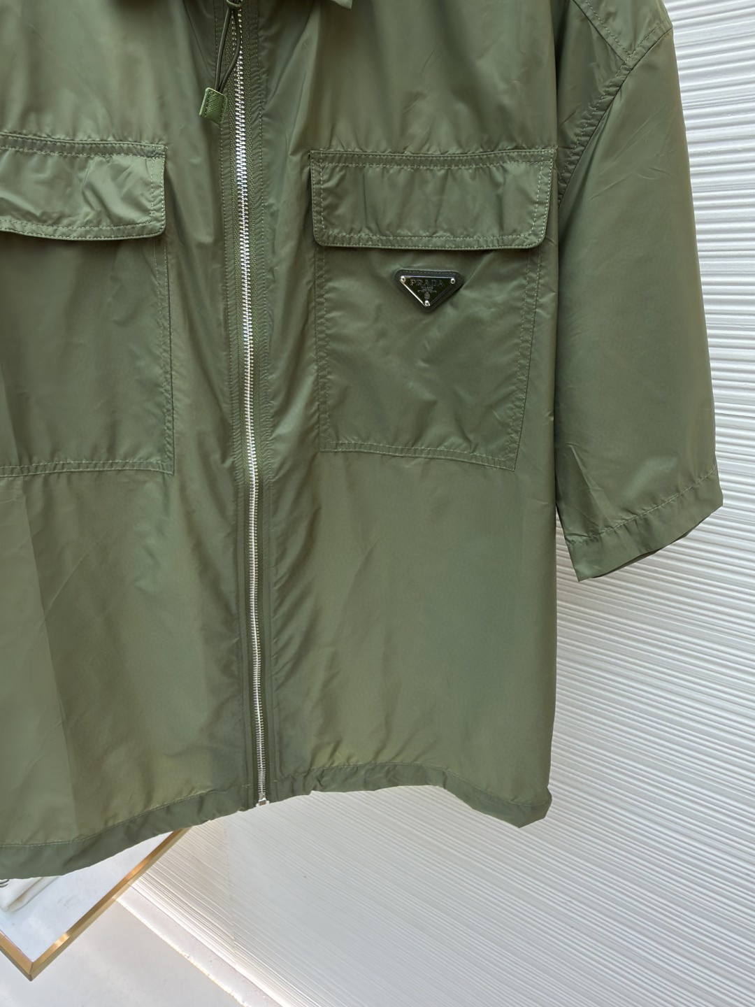 PRADA 普拉达 极简再生尼龙短袖衬衫 外套 绿色 B0 SC758-1WQ9-F0161-S-OOO