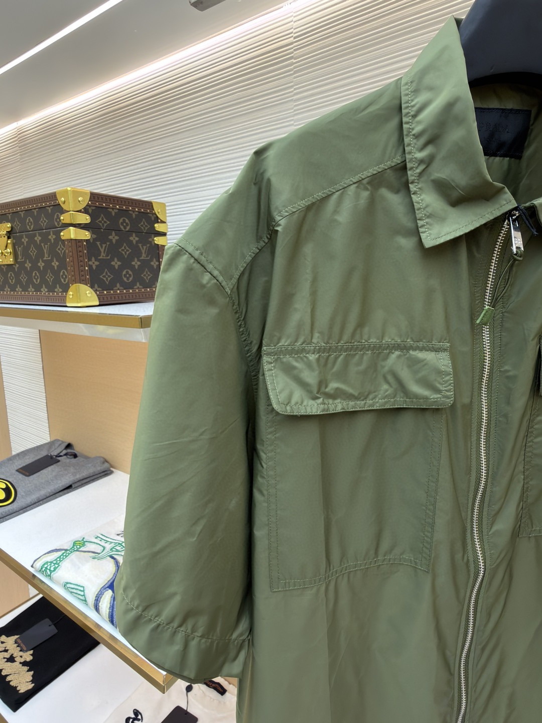 PRADA 普拉达 极简再生尼龙短袖衬衫 外套 绿色 B0 SC758-1WQ9-F0161-S-OOO