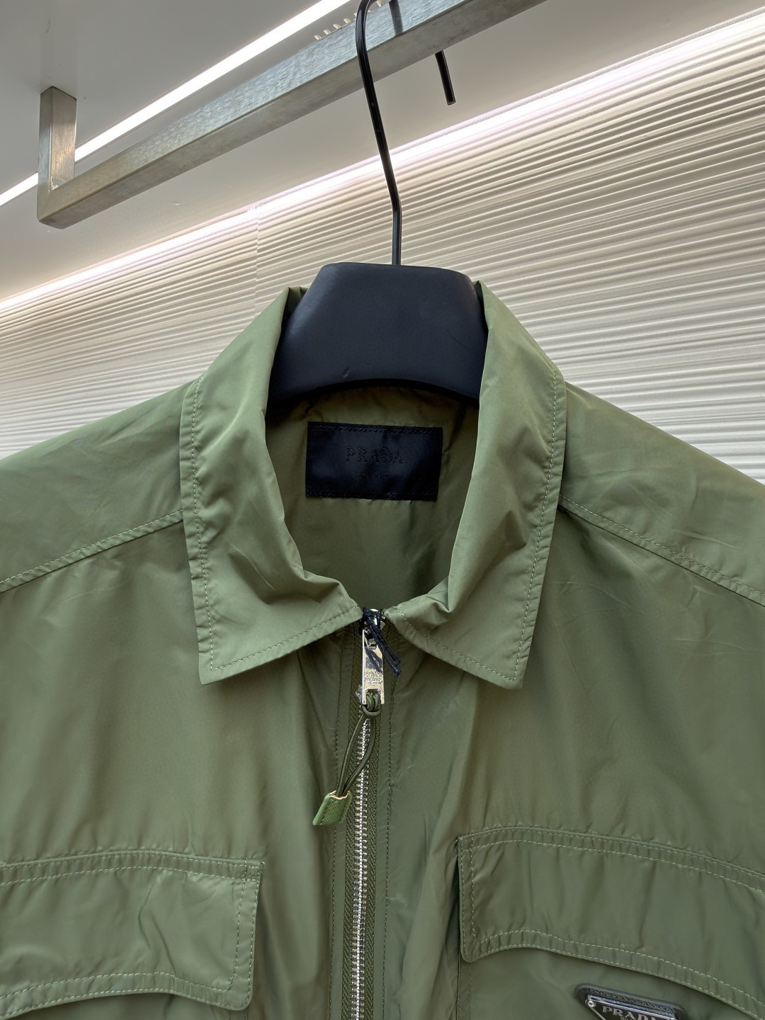 PRADA 普拉达 极简再生尼龙短袖衬衫 外套 绿色 B0 SC758-1WQ9-F0161-S-OOO