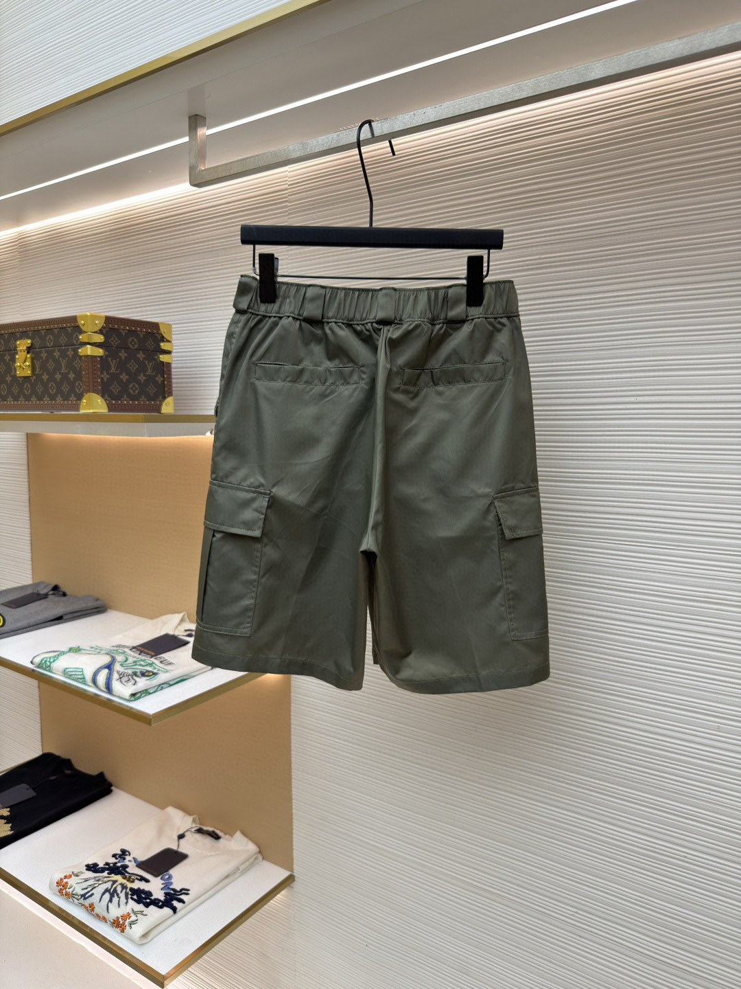 PRADA 普拉达 再生尼龙松紧腰工装短裤 休闲裤 裤子 短裤 绿色 B0