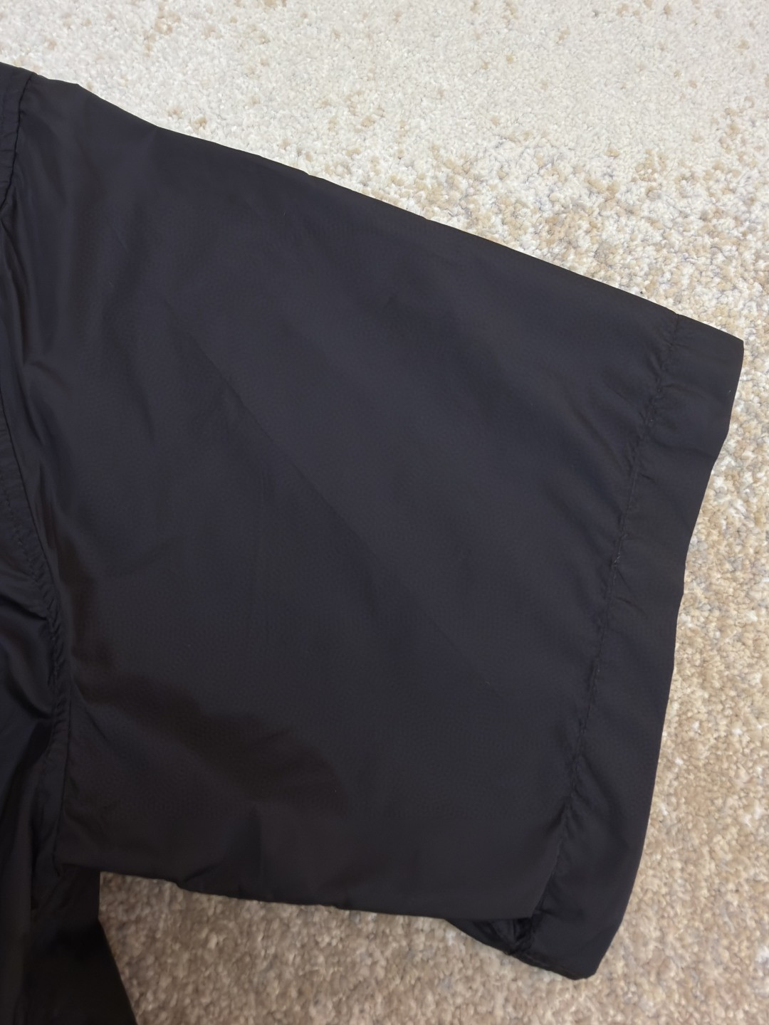 PRADA 普拉达 极简再生尼龙短袖衬衫 外套 黑色 A7 SC758-1WQ9-F0002-S-OOO