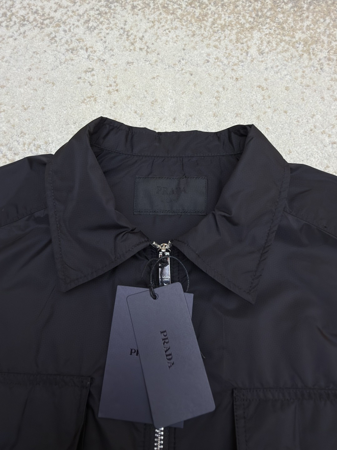 PRADA 普拉达 极简再生尼龙短袖衬衫 外套 黑色 A7 SC758-1WQ9-F0002-S-OOO