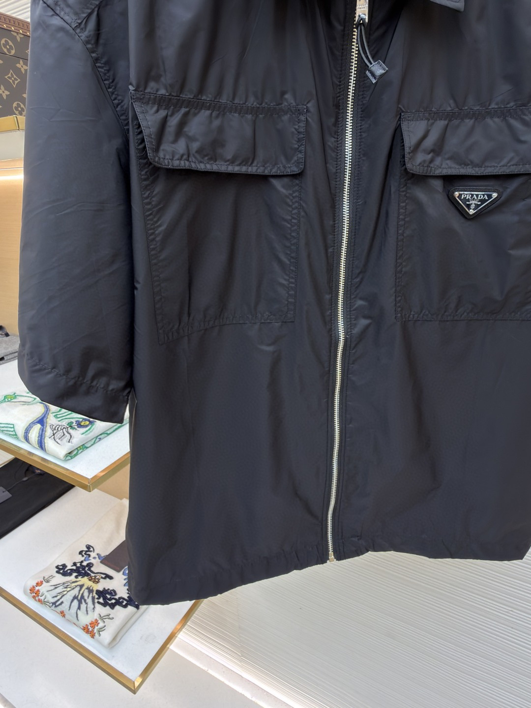 PRADA 普拉达 极简再生尼龙短袖衬衫 外套 黑色 A7 SC758-1WQ9-F0002-S-OOO