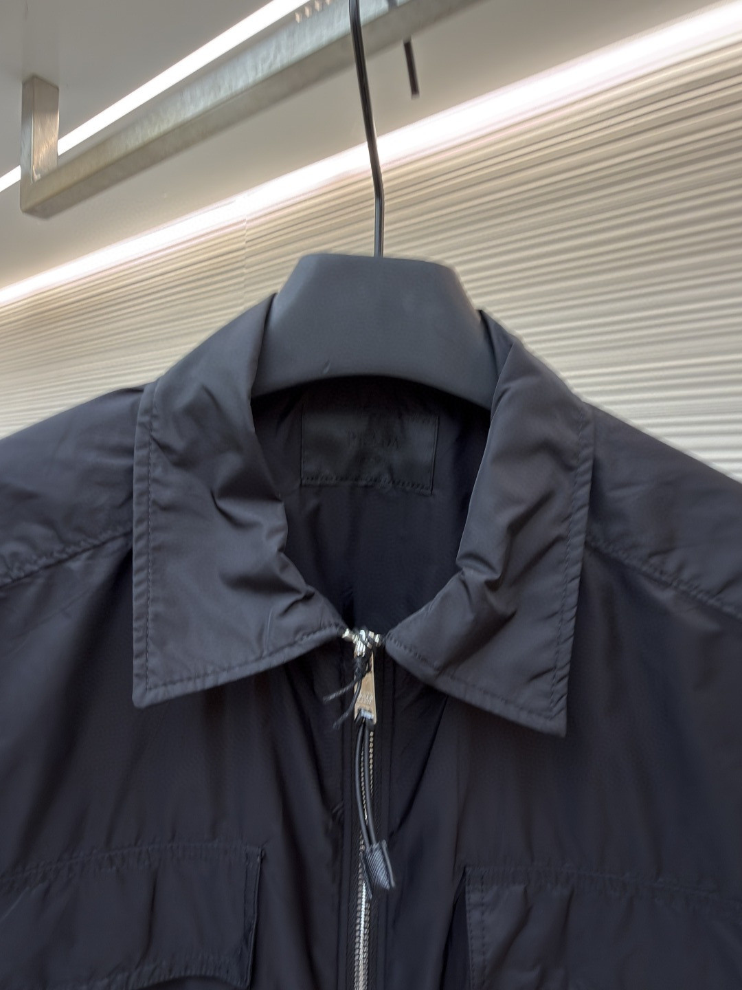 PRADA 普拉达 极简再生尼龙短袖衬衫 外套 黑色 A7 SC758-1WQ9-F0002-S-OOO