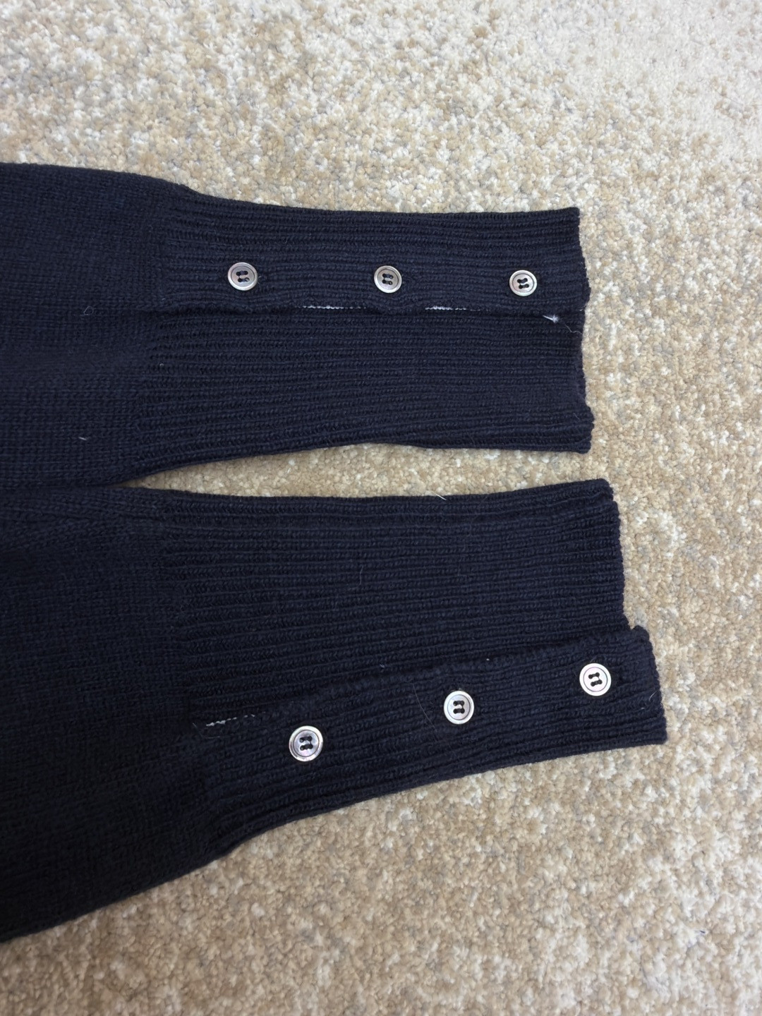 THOM BROWNE 后背小马图案V领开衫 针织衫 毛衣 外套 长袖 海军蓝 B0 MKC624A-Y1029-415