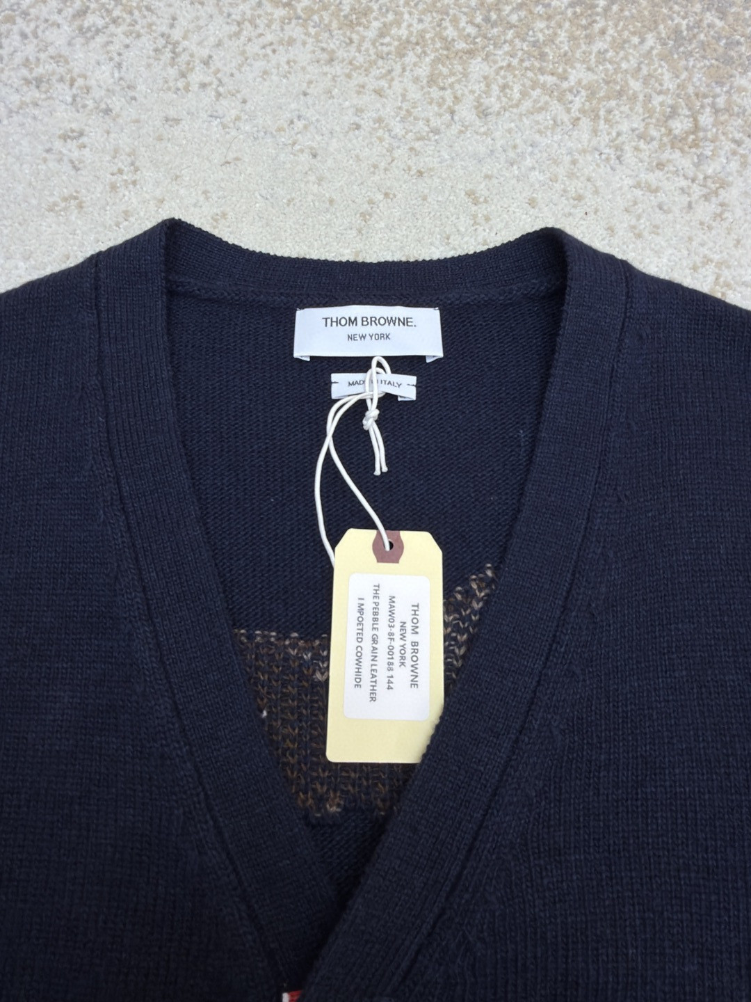 THOM BROWNE 后背小马图案V领开衫 针织衫 毛衣 外套 长袖 海军蓝 B0 MKC624A-Y1029-415